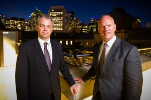 Dr. John Pope (L) and Governor of Wyoming Matt Mead (R) at Parliament House, Brisbane 18 March 2014 (Photo: Business Wire)