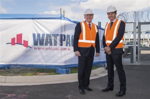 Image credit: www.ansto.gov.au Hon. Ian Macfarlane MP, the Minister for Industry (Left) and Watpac Construction’s NSW State Manager, Ric Wang (right) on site at ANSTO’s Lucas Heights campus