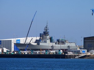 1200px-HMAS_Hobart_under_construction_April_2015