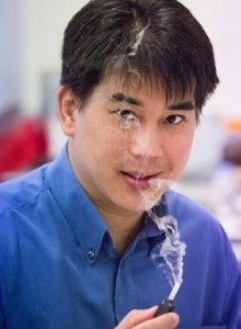 Professor Leslie Yeo demonstrates the fine mist created by the RMIT-developed nebuliser Respite prototype. Image credit: RMIT