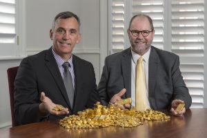 L to R - John Welborn and Richard Hayes - Resolute Dividend Payment in Perth Mint Gold Image provided