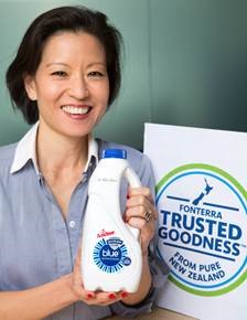 MsJacqueline Chow with the new Trusted Goodness™ quality seal. Image credit: www.fonterra.com