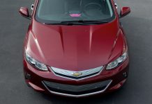 GM and Lyft to develop self-driving taxis