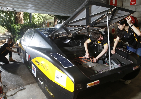 30_unsw_solar_car_01_pic_by_quentin_jones_1