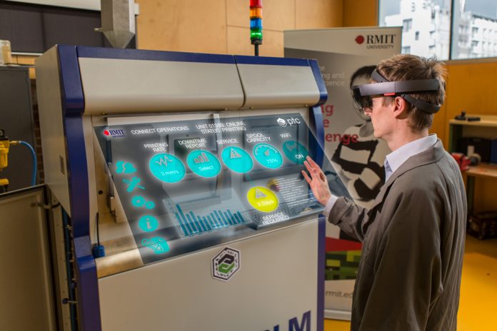 ptc_hololens_web_1000px_72dpi