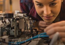 Queensland manufacturing creates increased opportunities for women Advanced Manufacturing 10-Year Roadmap and Action Plan