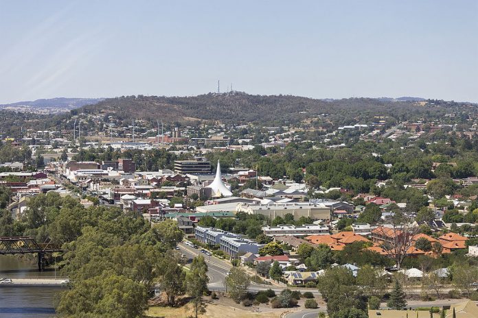 1024px-Aerial_view_of_Central_Wagga_Wagga