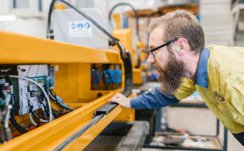Qld Government announces funding boost for Mackay and Gold Coast manufacturers