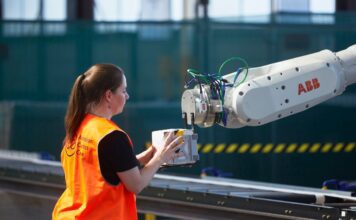 Robots and dance combine at ARM Hub