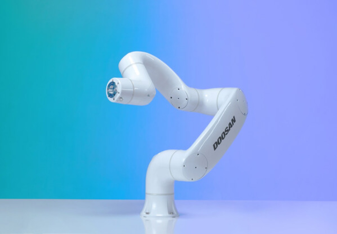 Doosan Robotics rolls out new line of cobots dedicated to food and ...