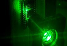 Scientists develop computer chip that mimics human vision, memory abilities