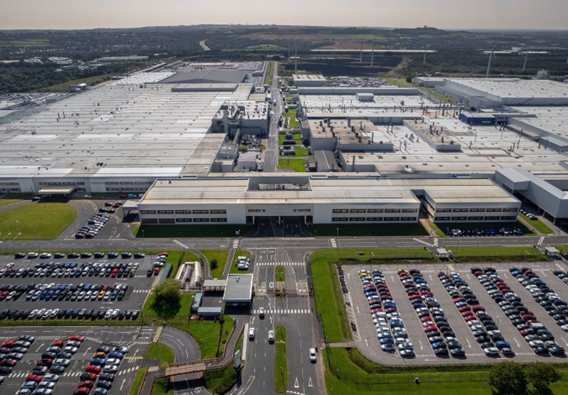 Nissan announces massive investment to boost EV manufacturing in UK