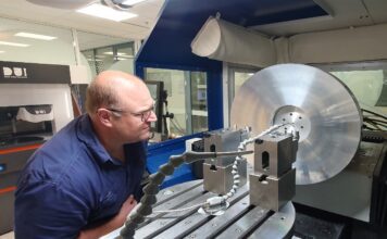 UniSA Precision Engineering Centre launches with $10M investment in advanced optics