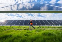 Glenrowan solar farm achieves maximum capacity powering 45,000 homes
