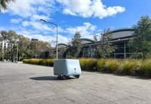 Australian-made delivery robot keeps meals hot or cold on the go